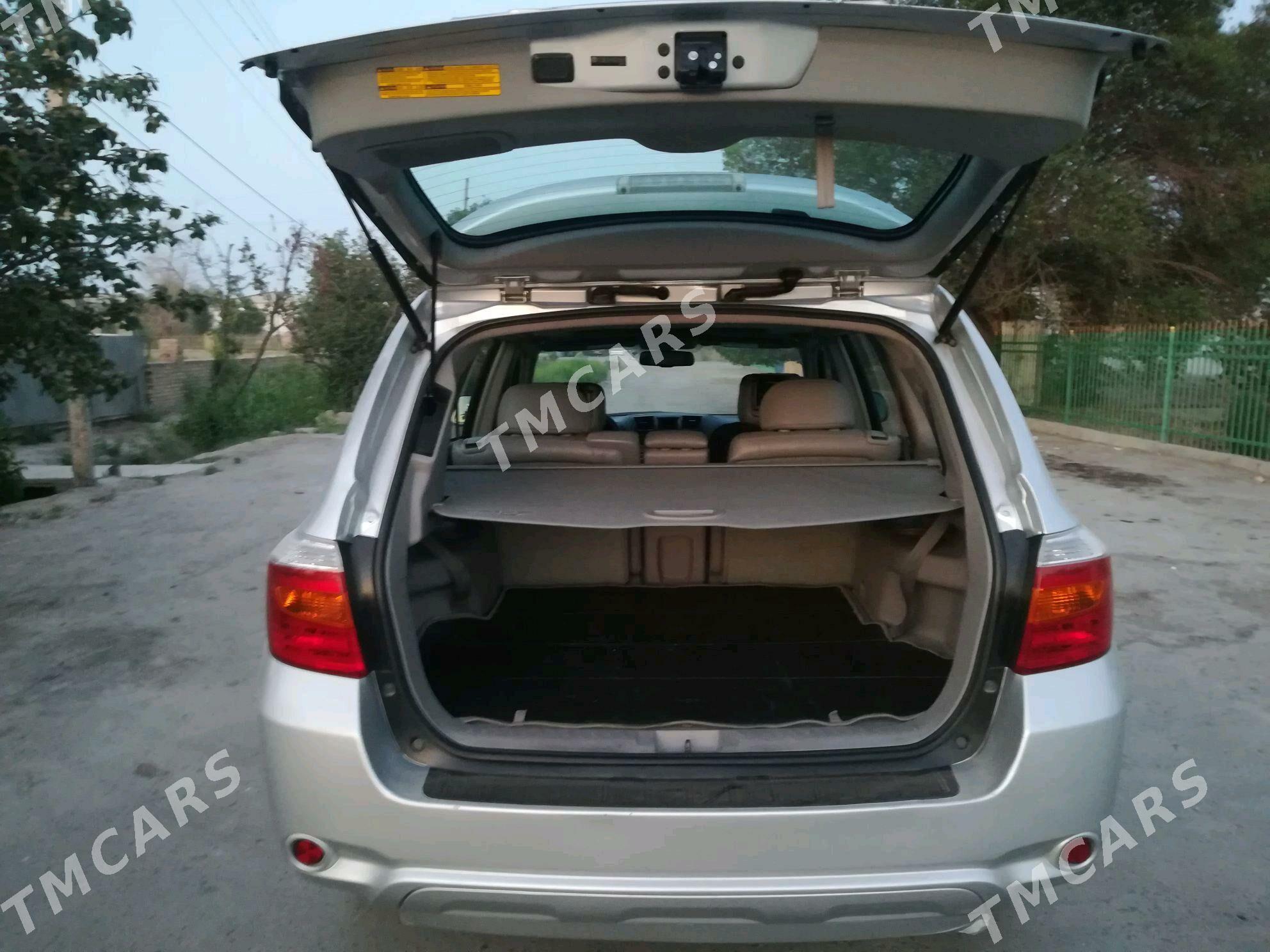 Toyota Highlander 2010 - 320 000 TMT - Дашогуз - img 6