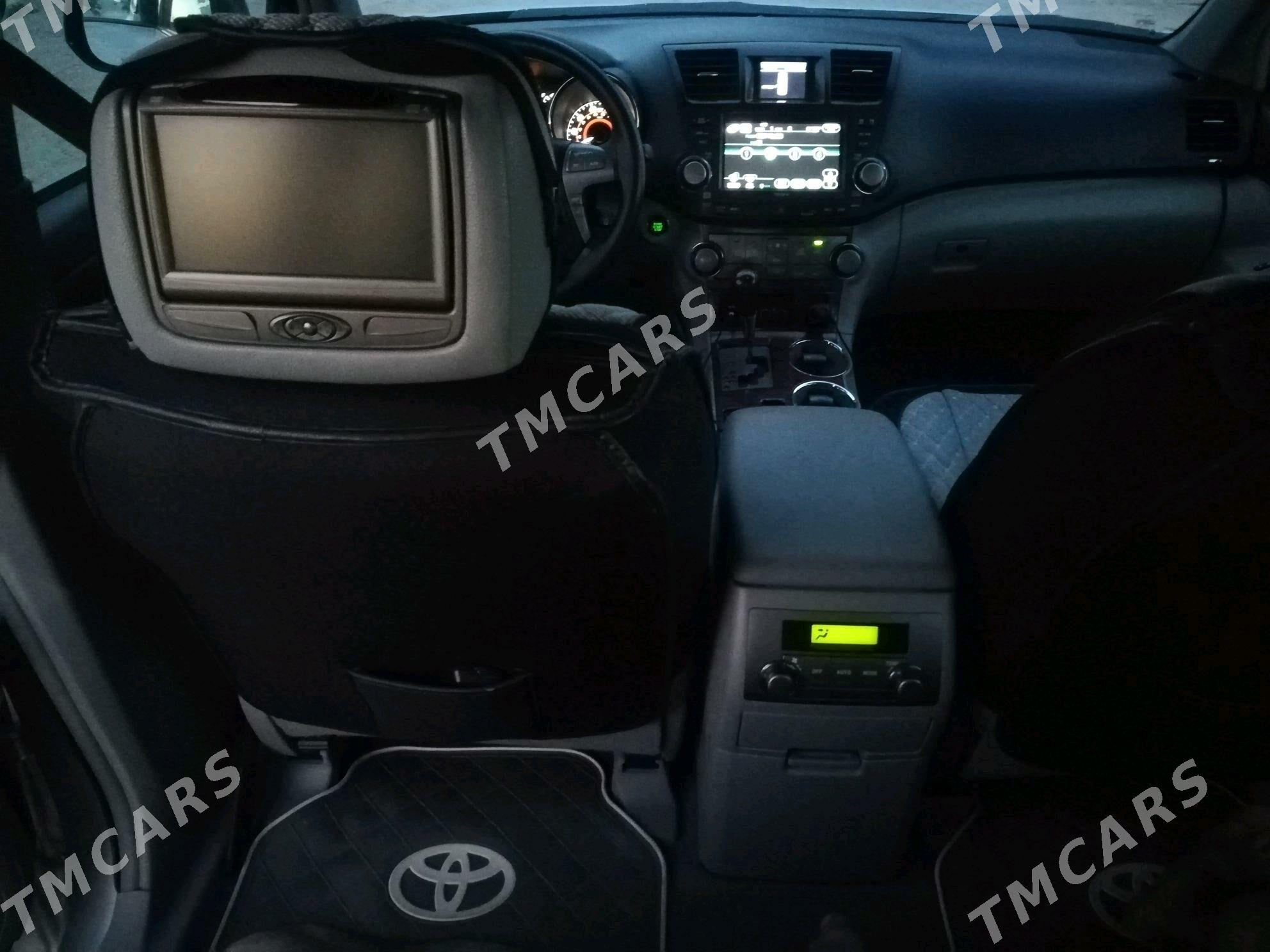 Toyota Highlander 2010 - 320 000 TMT - Дашогуз - img 8