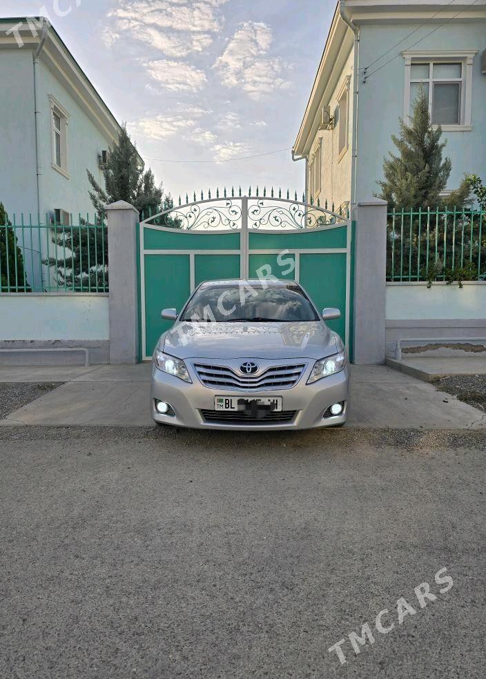 Toyota Camry 2011 - 225 000 TMT - Бахарден - img 5