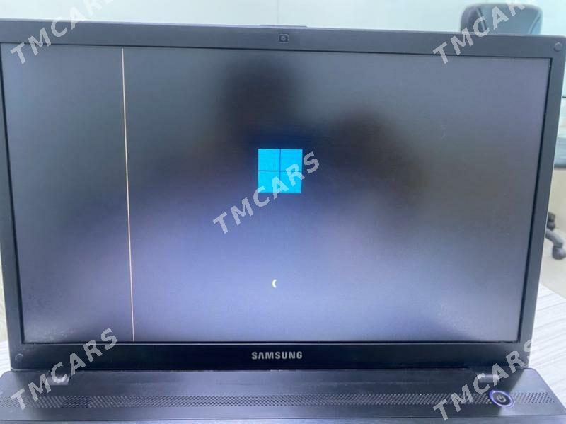 Samsung noutbook Laptop 17” i7 - Кëши - img 5