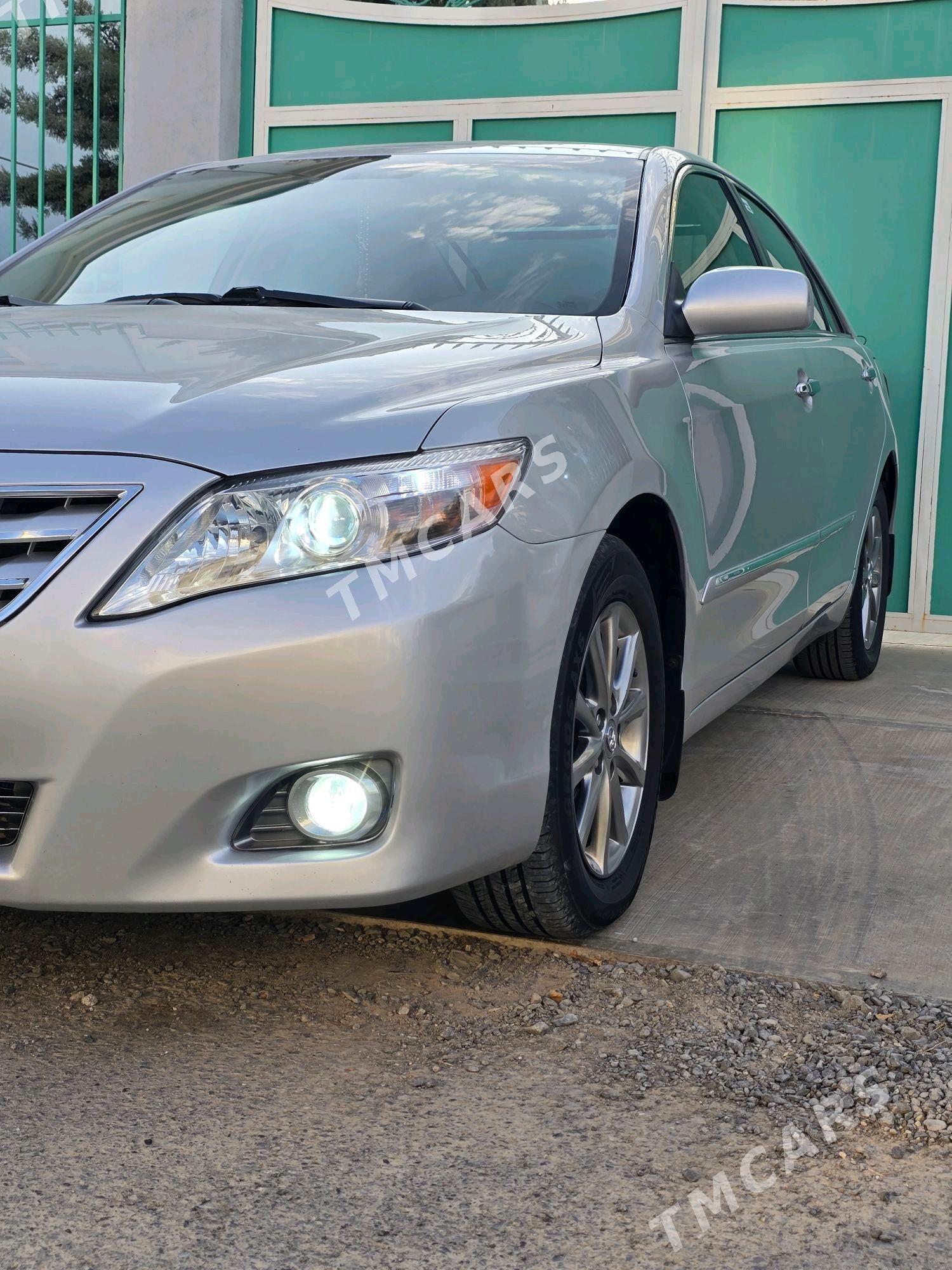 Toyota Camry 2011 - 225 000 TMT - Бахарден - img 9