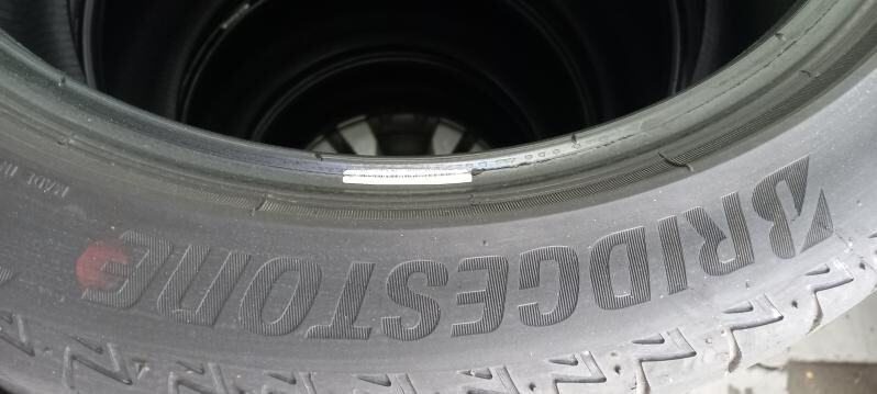 235-45-18 bridgeston 300 TMT - Бедев - img 2