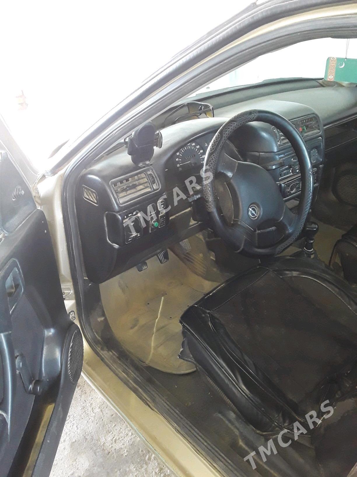 Opel Vectra 1992 - 36 000 TMT - Şabat etr. - img 4