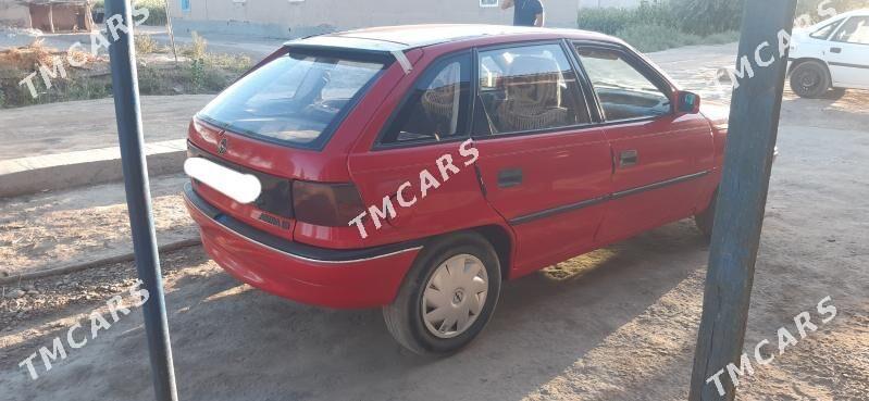 Opel Astra 1992 - 28 000 TMT - Gubadag - img 3