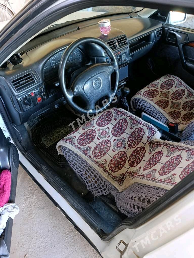 Opel Vectra 1993 - 30 000 TMT - Фарап - img 4