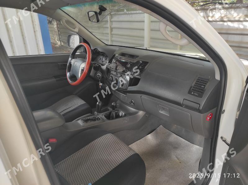 Toyota Hilux 2014 - 365 000 TMT - Ашхабад - img 5