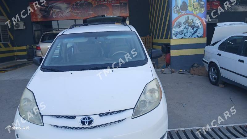 Toyota Sienna 2009 - 230 000 TMT - Векильбазар - img 7