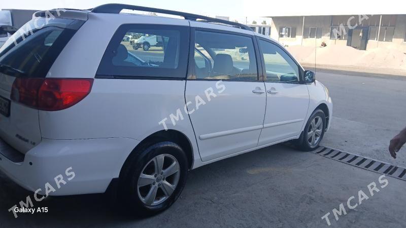 Toyota Sienna 2009 - 230 000 TMT - Векильбазар - img 2