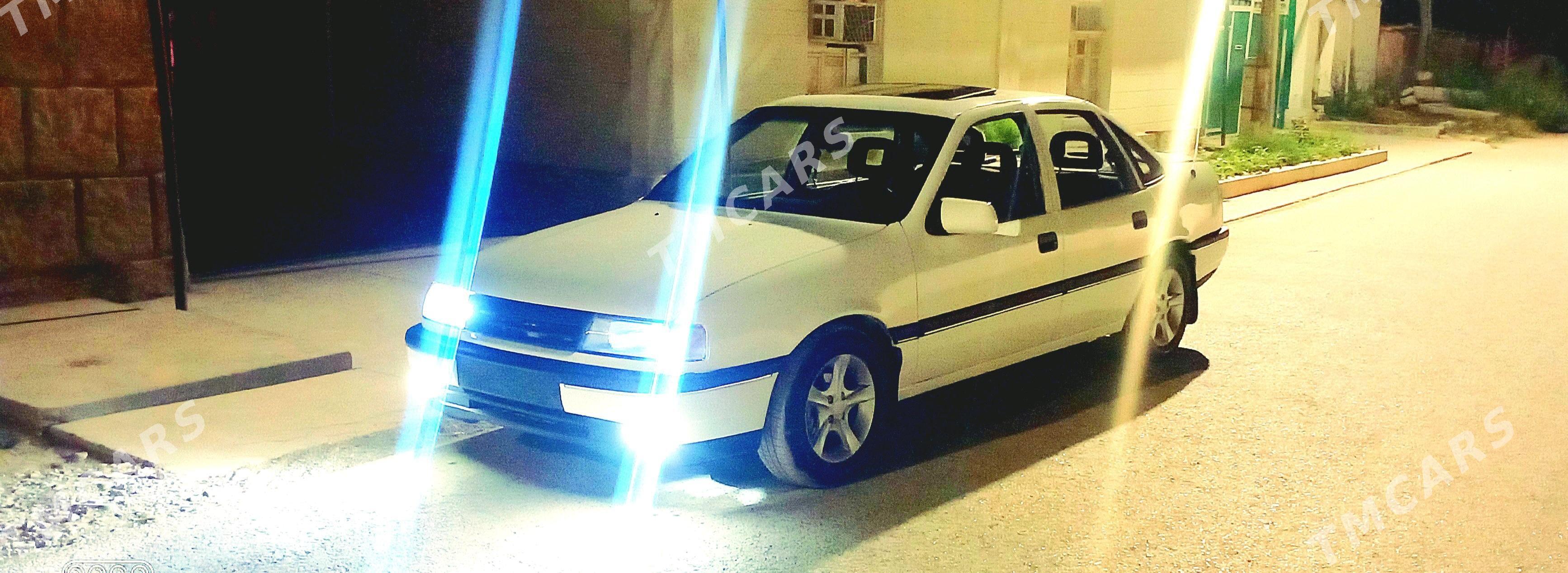 Opel Vectra 1991 - 50 000 TMT - Kaka - img 2
