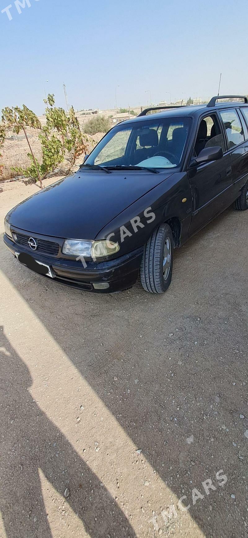 Opel Astra 1996 - 40 000 TMT - Этрек - img 6