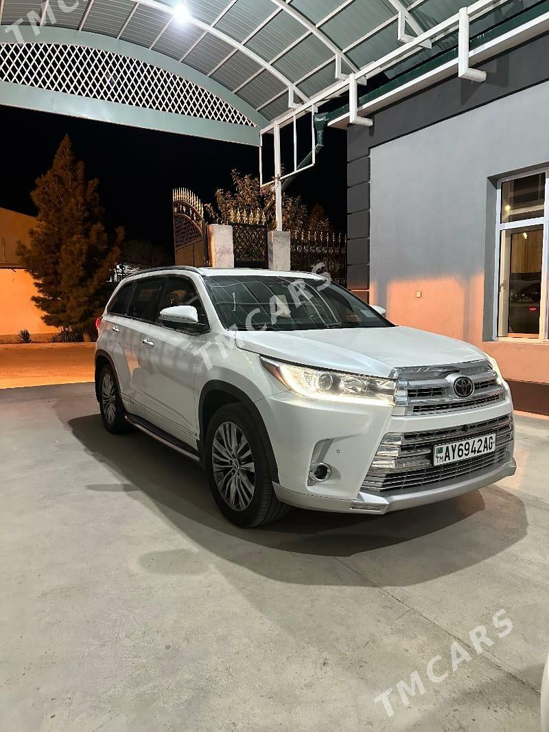 Toyota Highlander 2017 - 520 000 TMT - Ашхабад - img 4