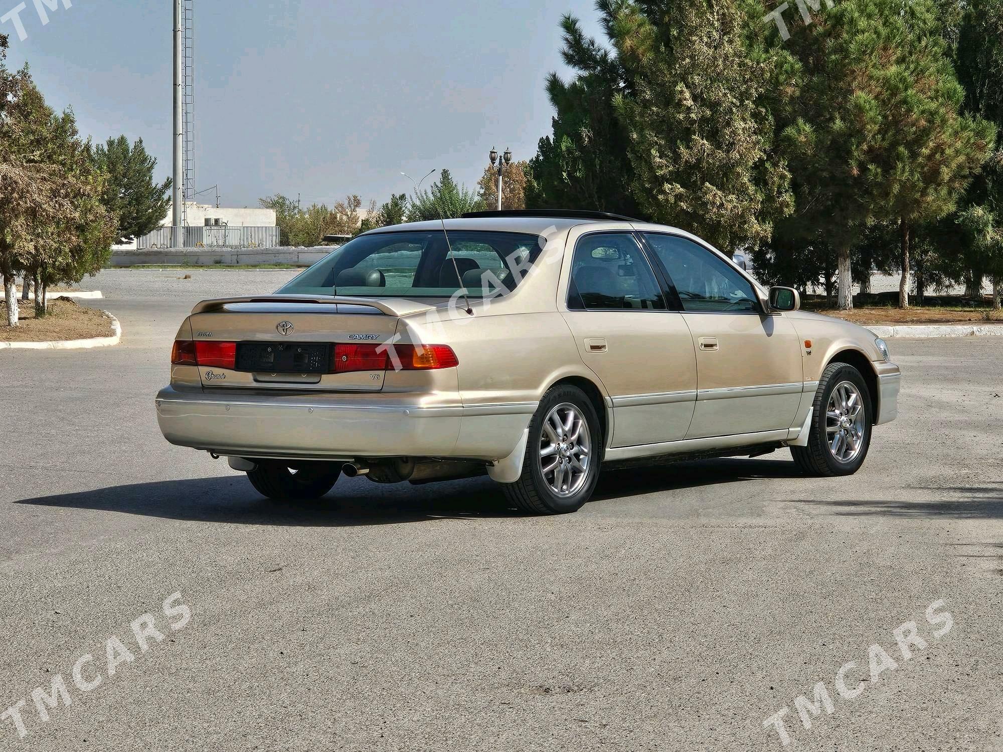 Toyota Camry 2001 - 220 000 TMT - Мары - img 5
