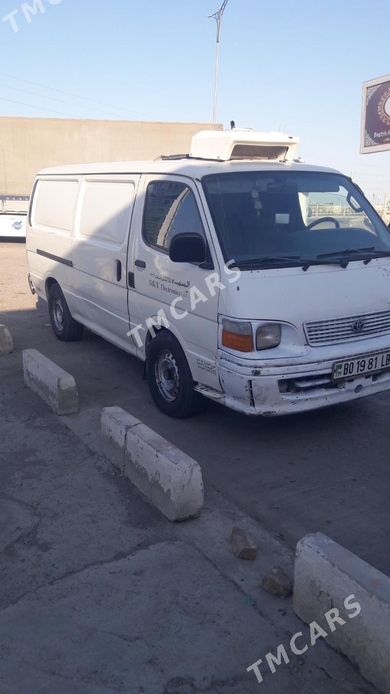 Toyota Hiace 2003 - 190 000 TMT - Сакар - img 4