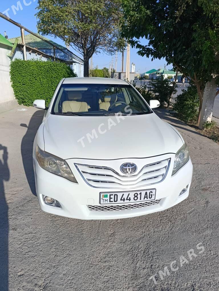 Toyota Camry 2011 - 160 000 TMT - Hitrowka - img 4