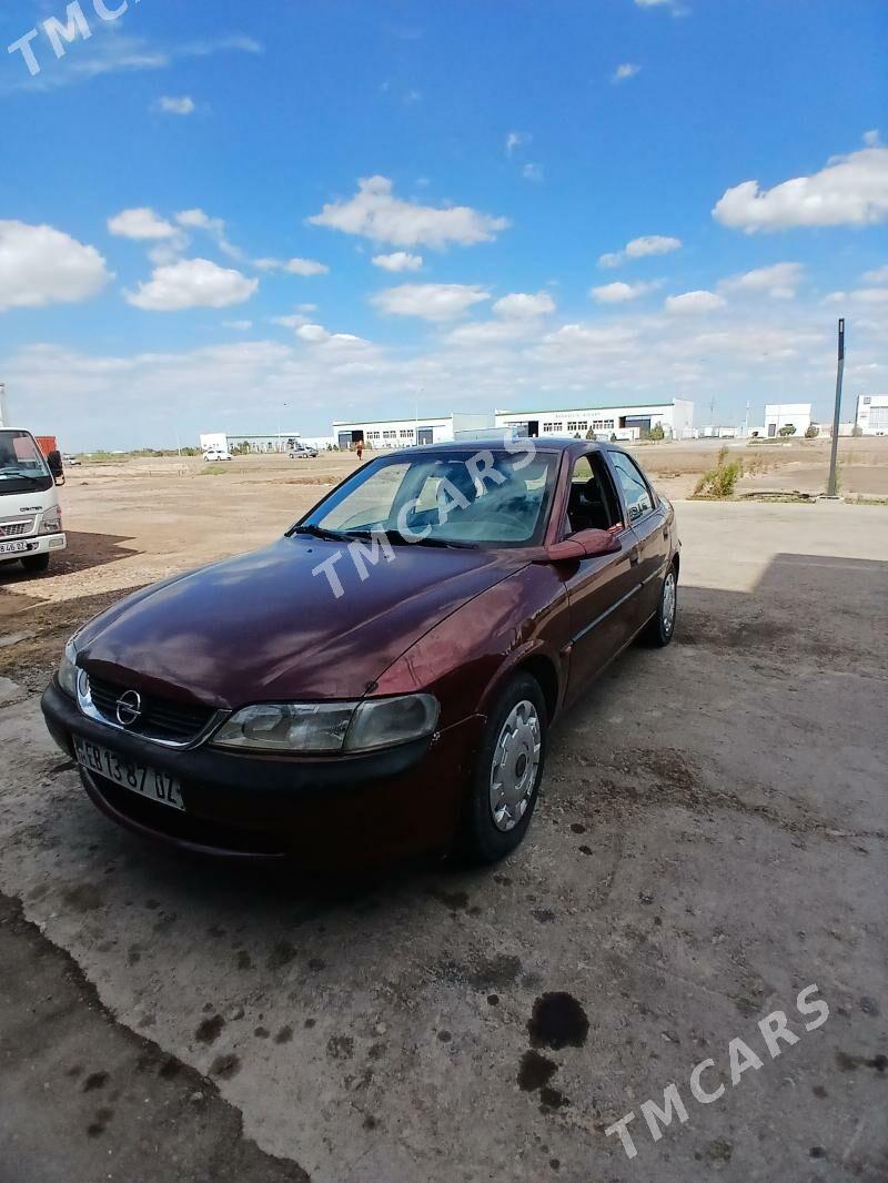 Opel Vectra 1998 - 40 000 TMT - Дашогуз - img 3