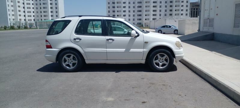 Mercedes-Benz ML350 2001 - 90 000 TMT - Täze zaman - img 7