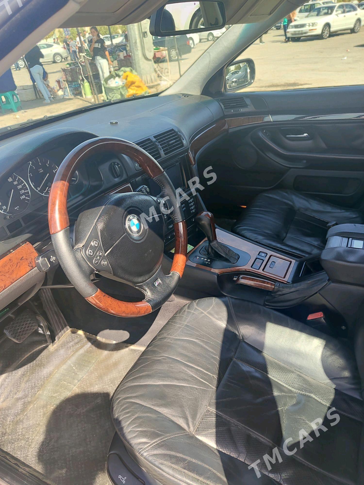 BMW E39 2002 - 125 000 TMT - Туркменабат - img 4