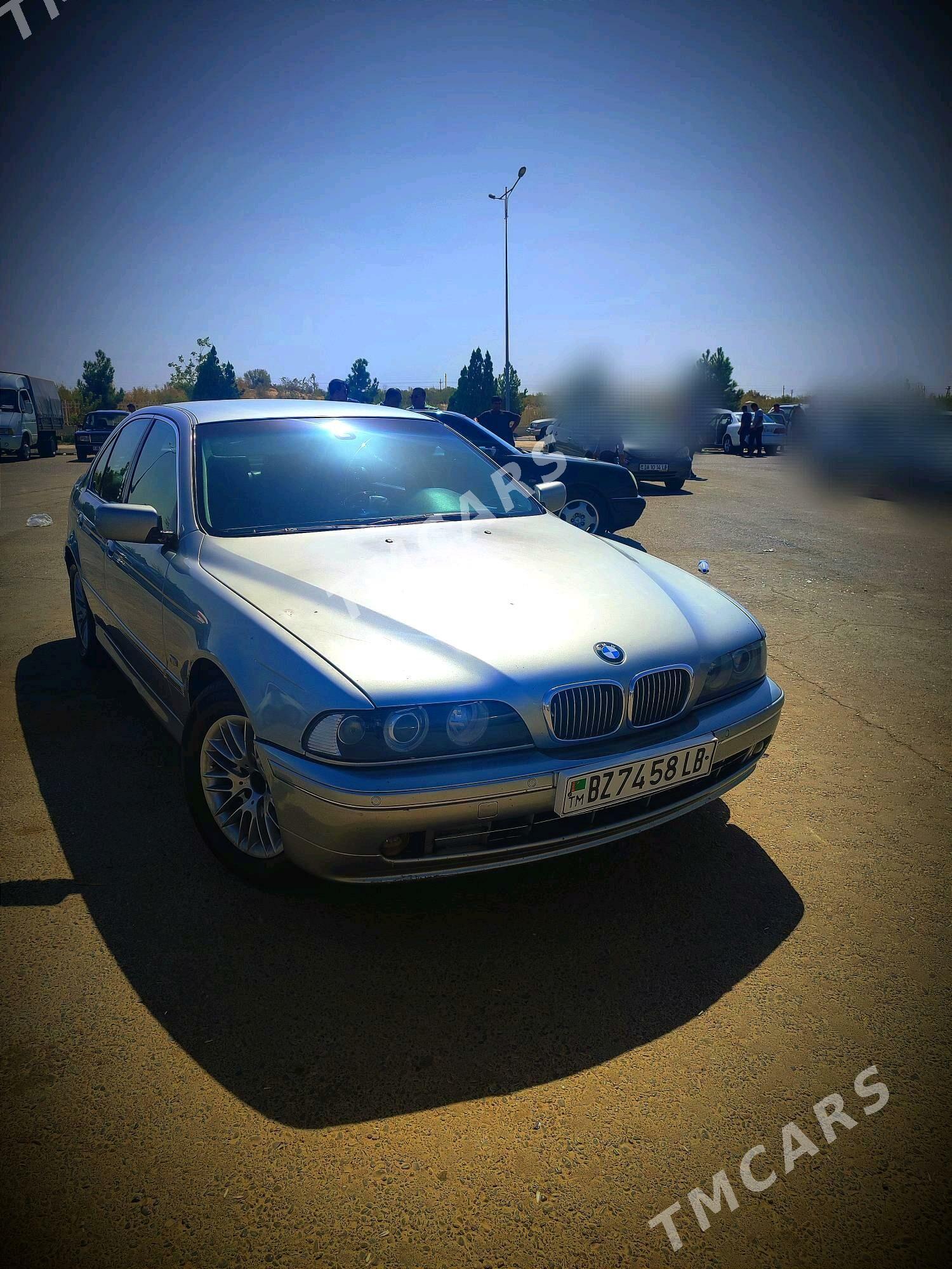 BMW E39 2002 - 125 000 TMT - Туркменабат - img 9