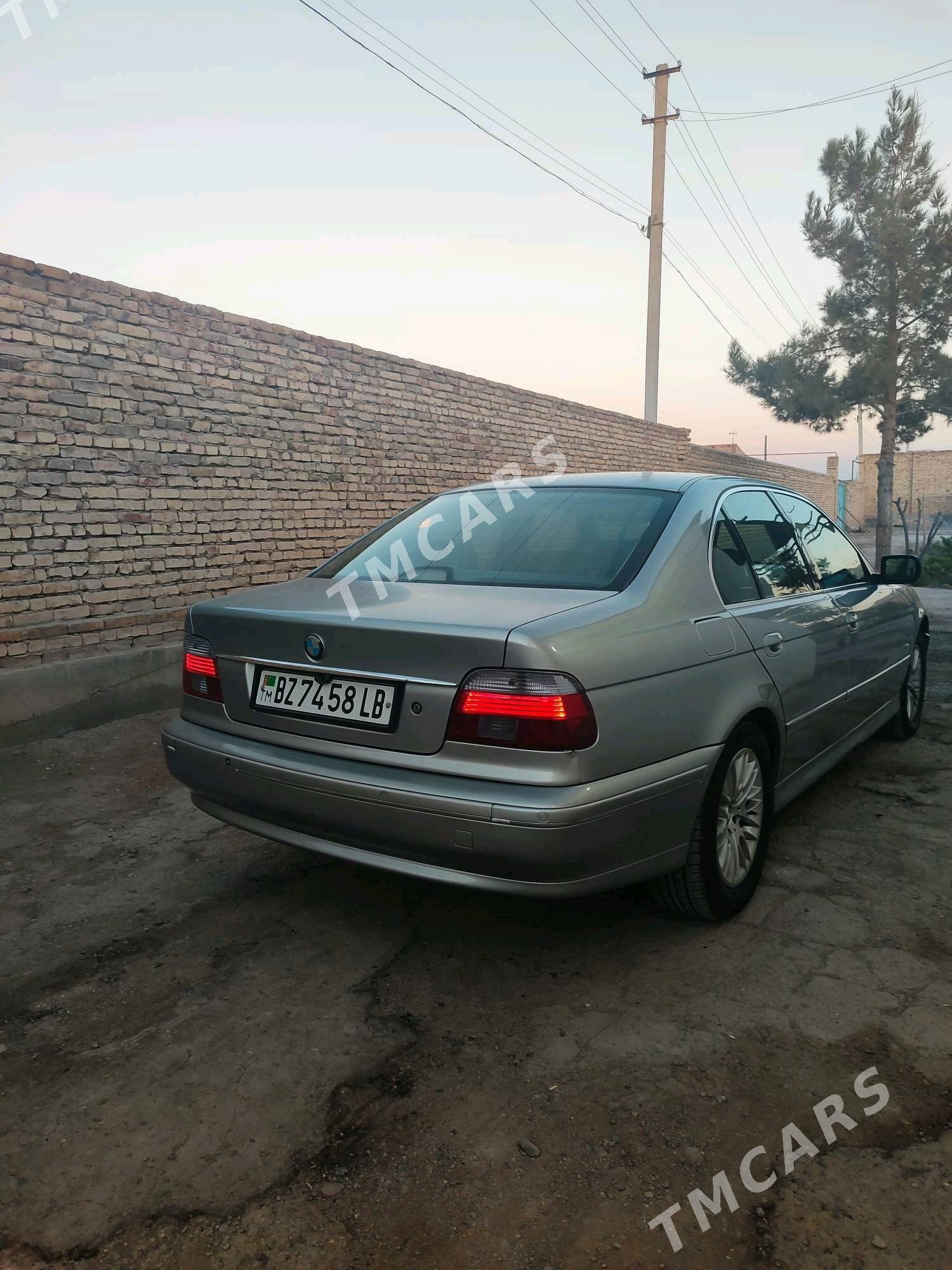 BMW E39 2002 - 125 000 TMT - Туркменабат - img 5