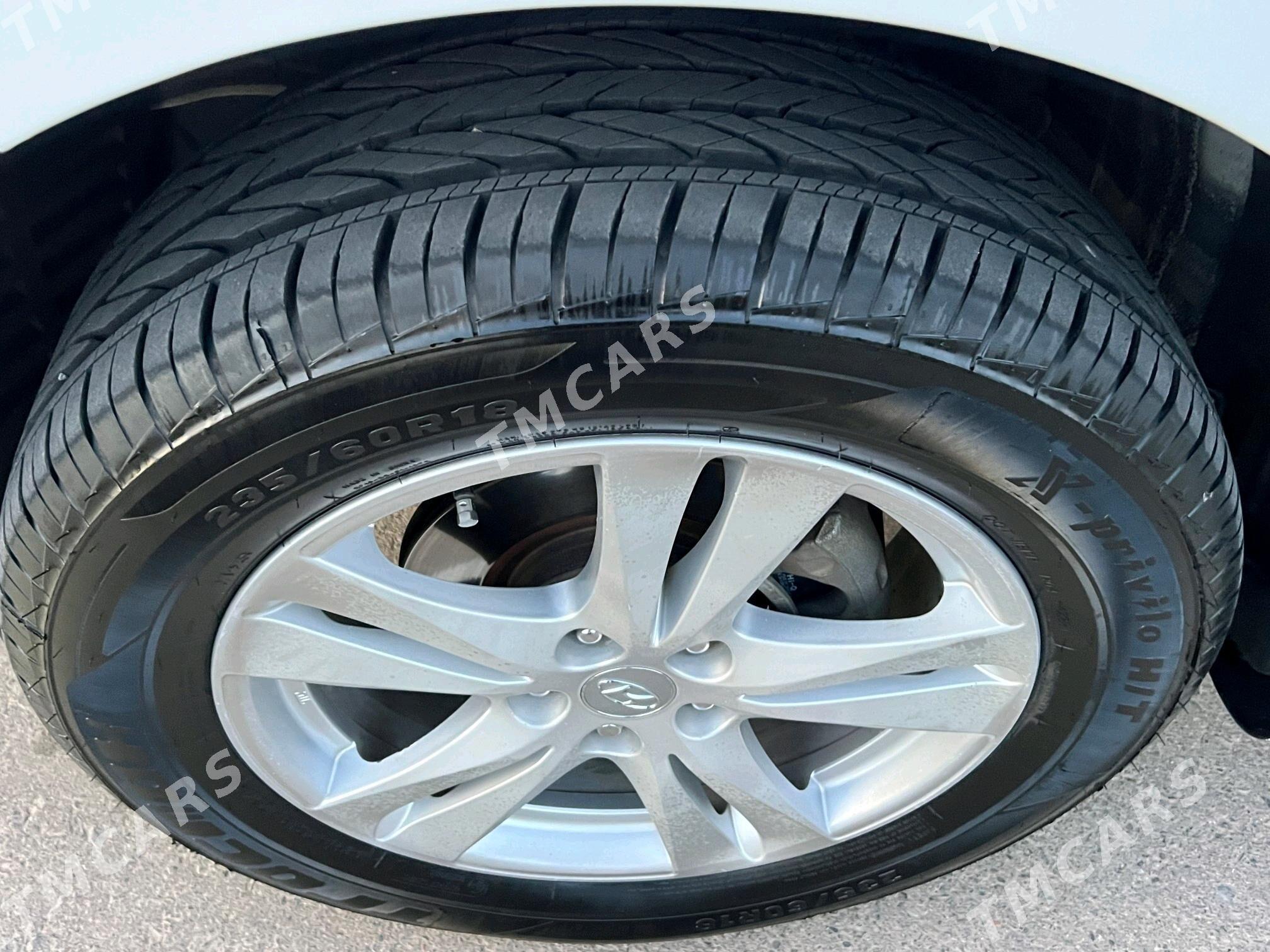 Hyundai Santa Fe 2010 - 220 000 TMT - Туркменбаши - img 6