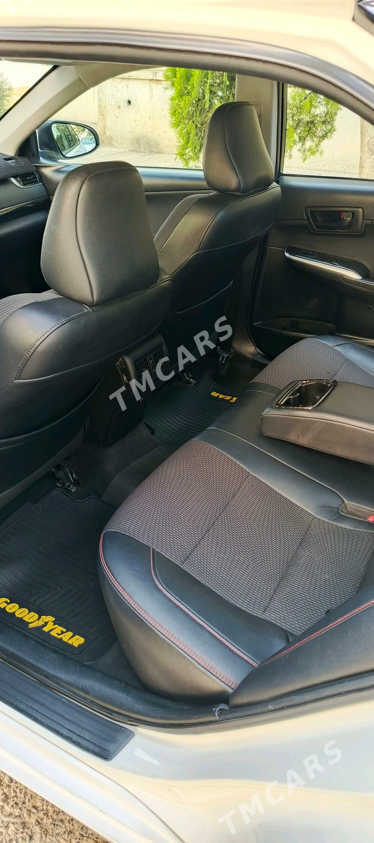 Toyota Camry 2017 - 245 000 TMT - Aşgabat - img 8