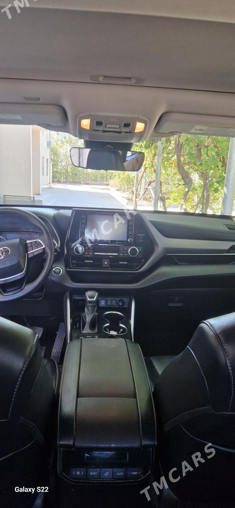 Toyota Highlander 2022 - 520 000 TMT - Мары - img 2