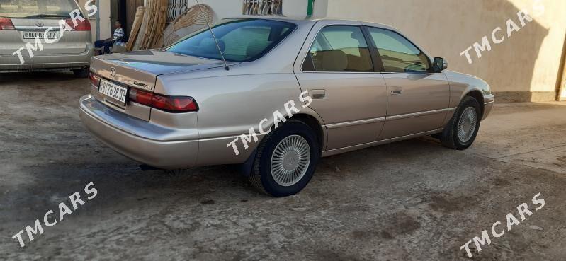 Toyota Camry 1999 - 131 000 TMT - етр. Туркменбаши - img 3