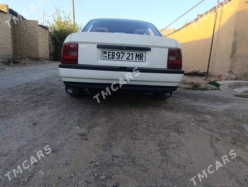 Opel Vectra 1991 - 37 000 TMT - Мары - img 4