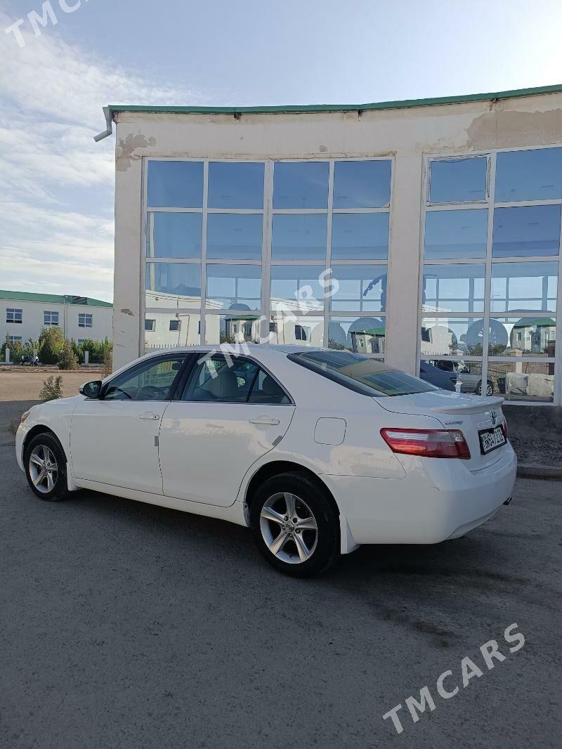 Toyota Camry 2006 - 178 000 TMT - Дашогуз - img 7