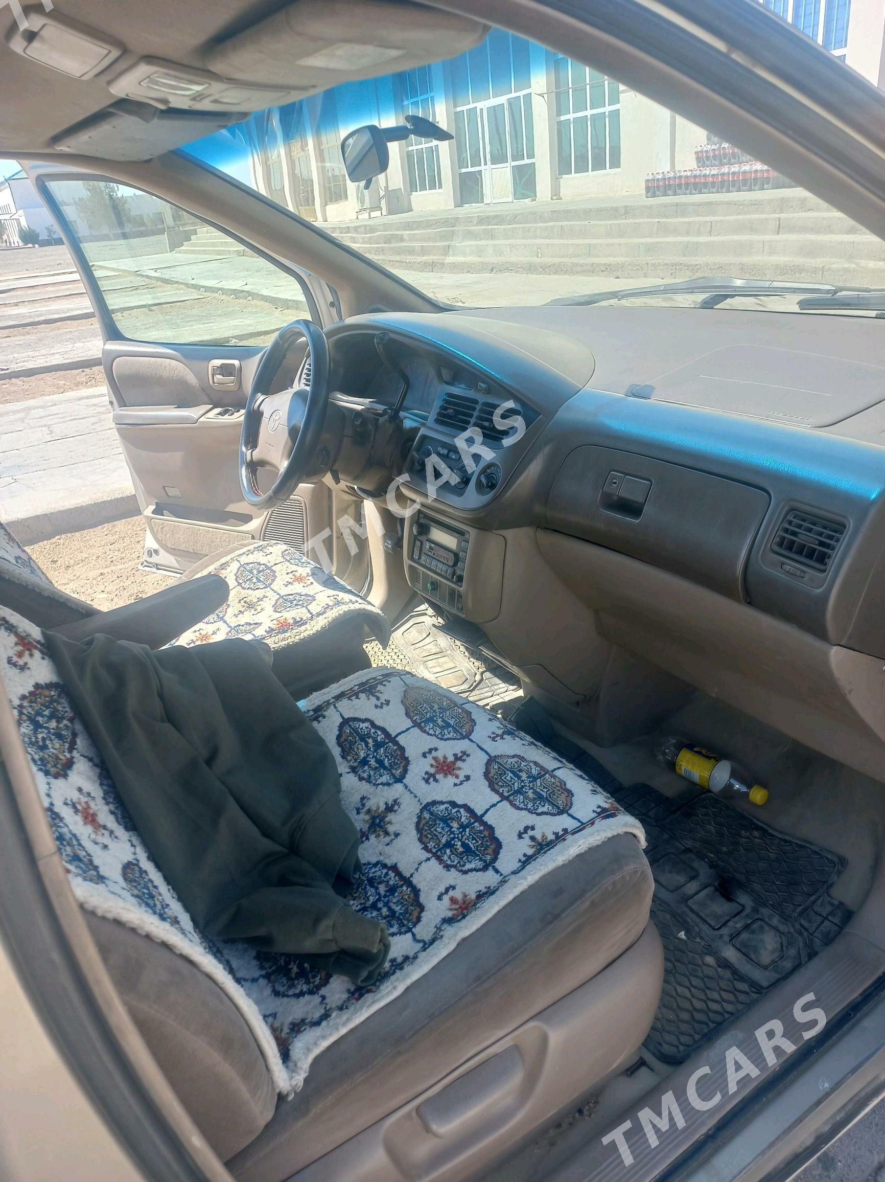 Toyota Sienna 2002 - 140 000 TMT - Дарганата - img 5