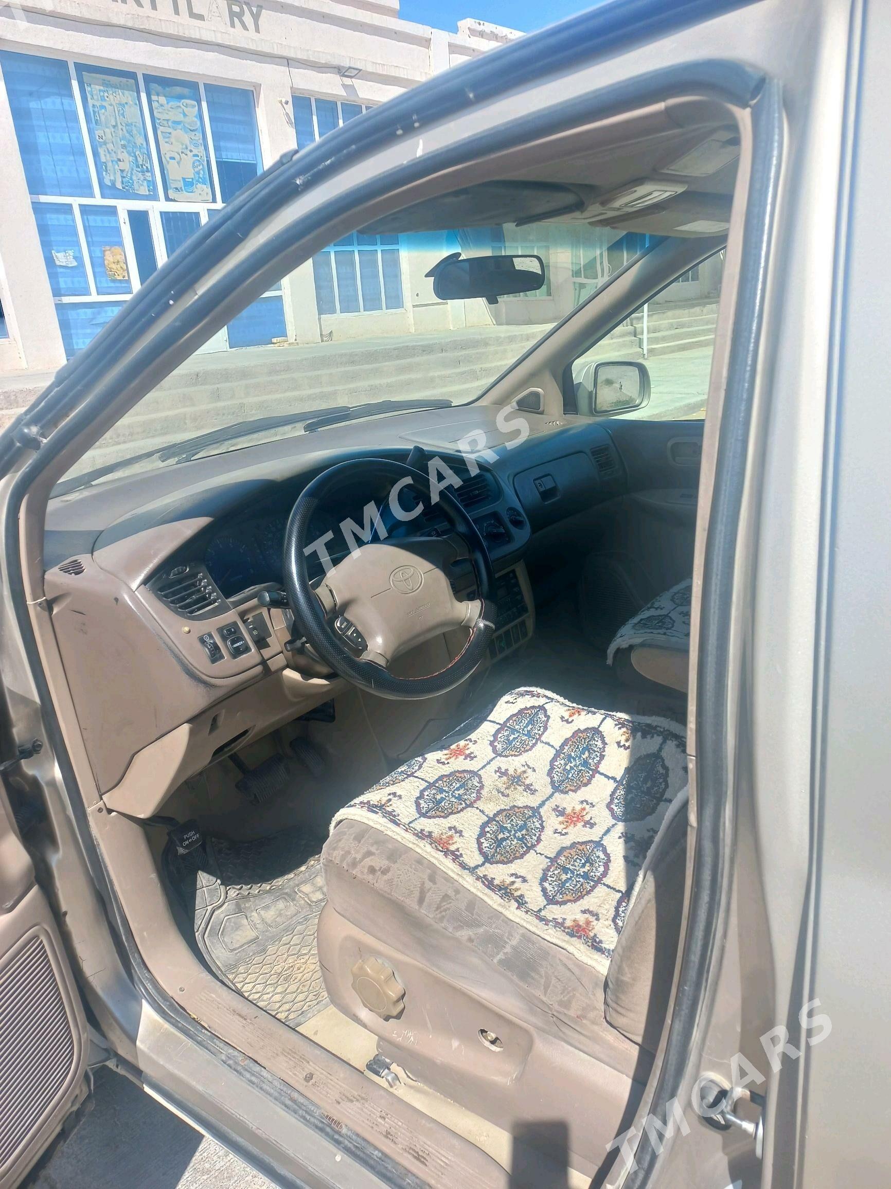 Toyota Sienna 2002 - 140 000 TMT - Дарганата - img 6