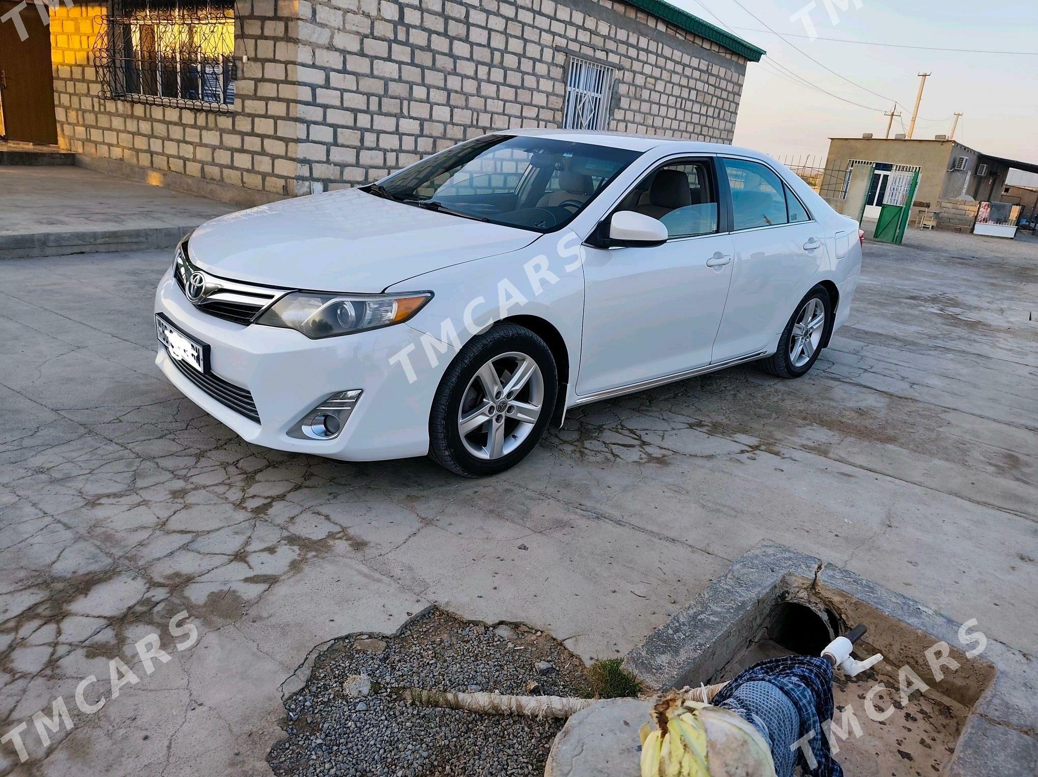 Toyota Camry 2012 - 210 000 TMT - Гызыларбат - img 4