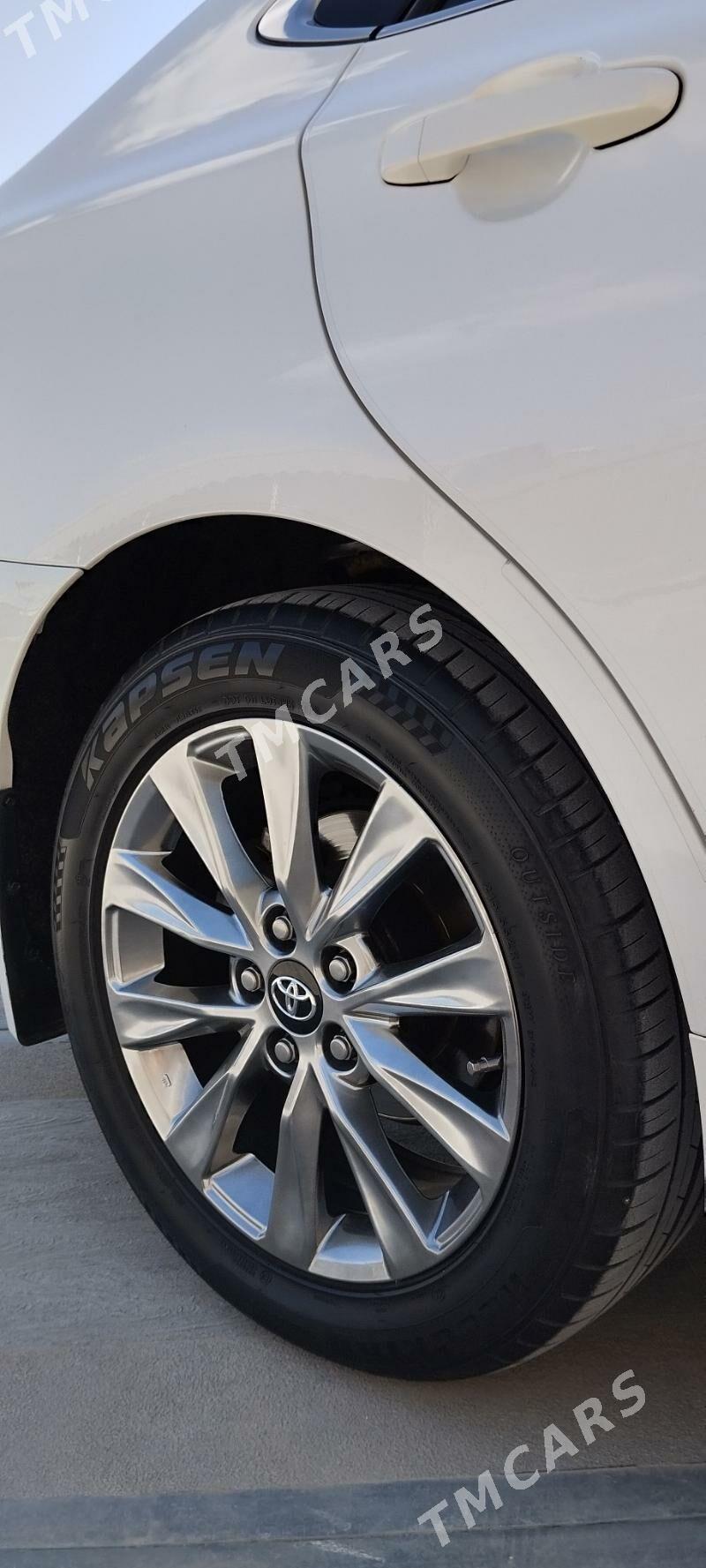 Toyota Camry 2015 - 300 000 TMT - Мары - img 6