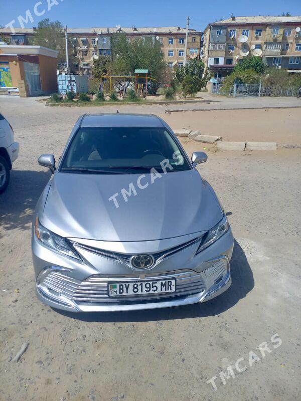 Toyota Camry 2019 - 310 000 TMT - Мары - img 3