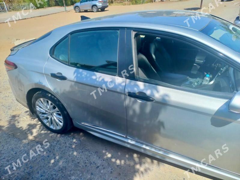 Toyota Camry 2019 - 310 000 TMT - Мары - img 6