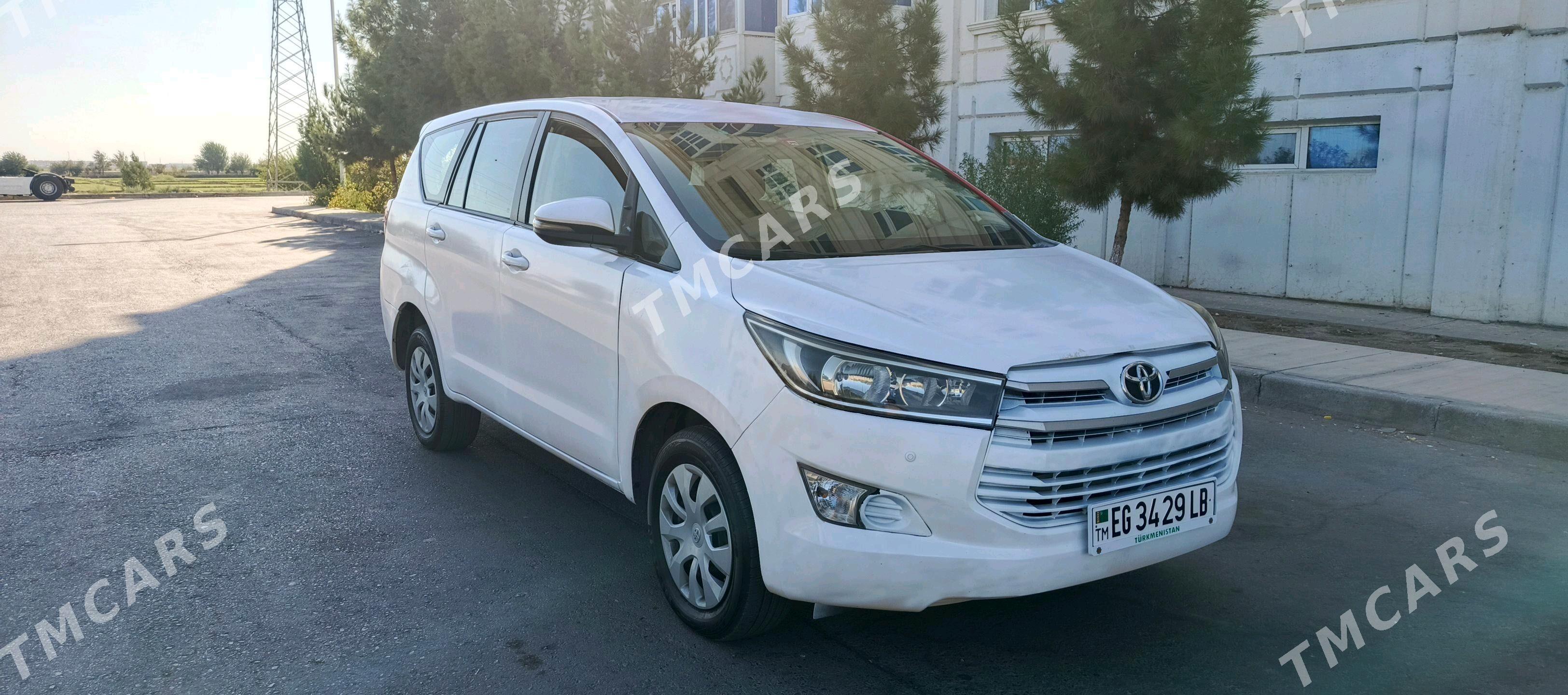 Toyota Innova 2021 - 230 000 TMT - Sakar - img 2