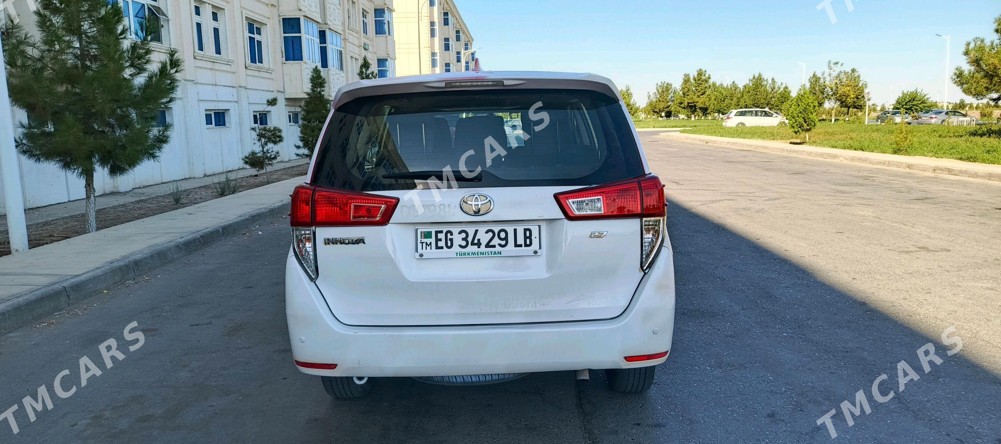 Toyota Innova 2021 - 230 000 TMT - Sakar - img 6