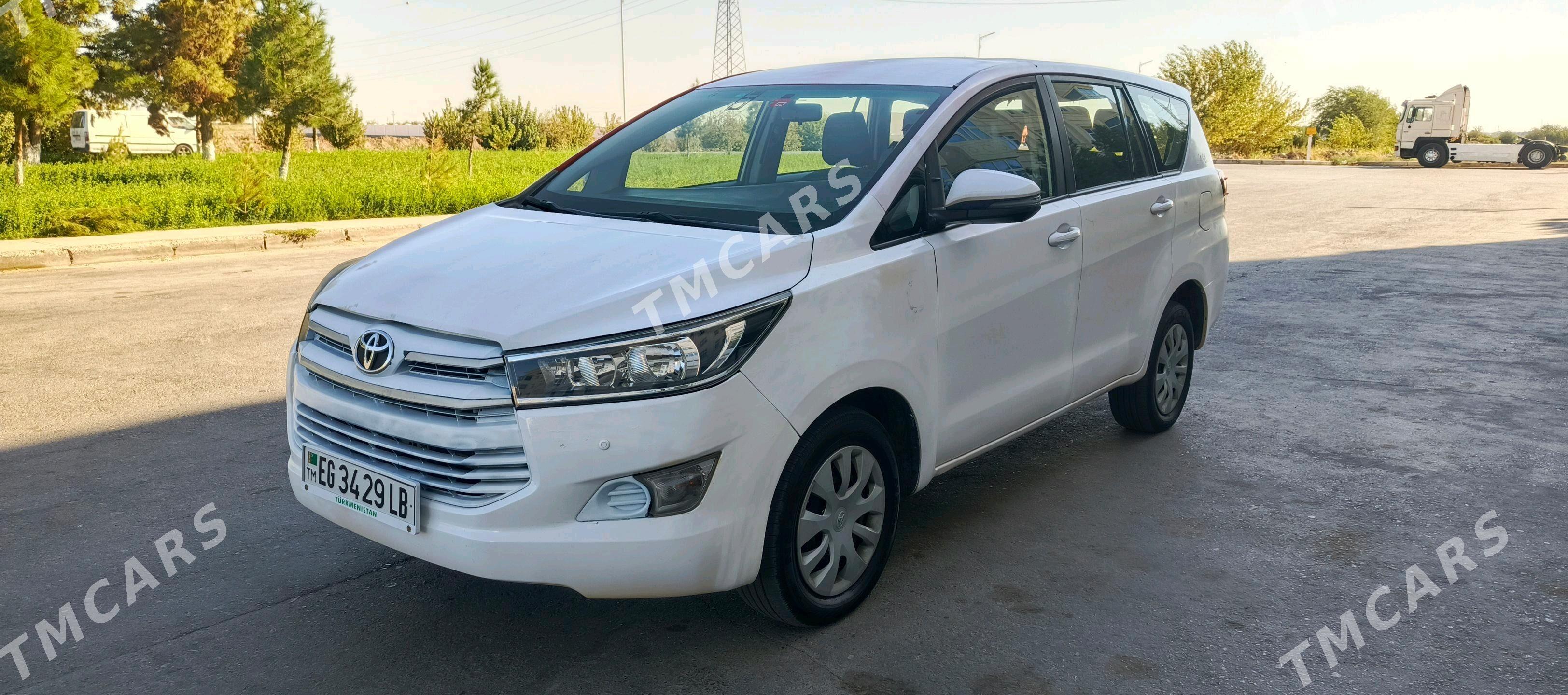 Toyota Innova 2021 - 230 000 TMT - Sakar - img 3