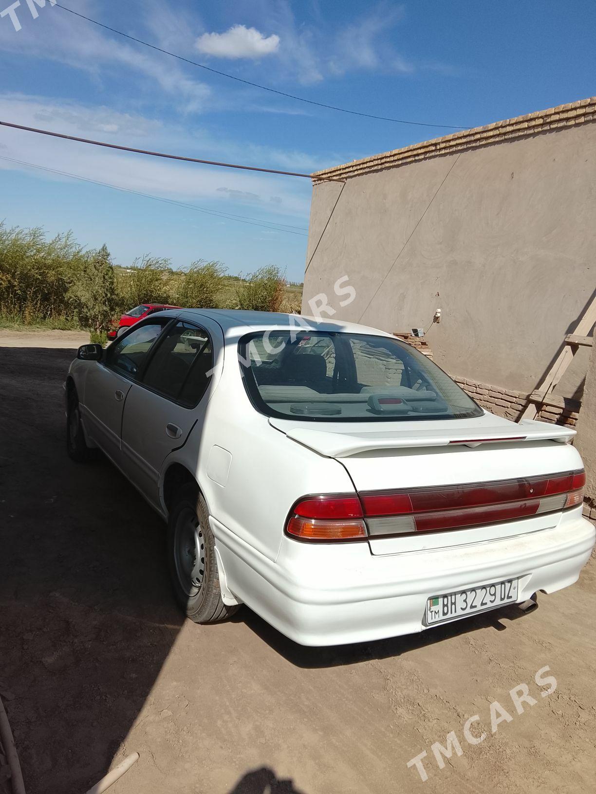 Nissan Maxima 1994 - 45 000 TMT - Гурбансолтан Едже - img 4