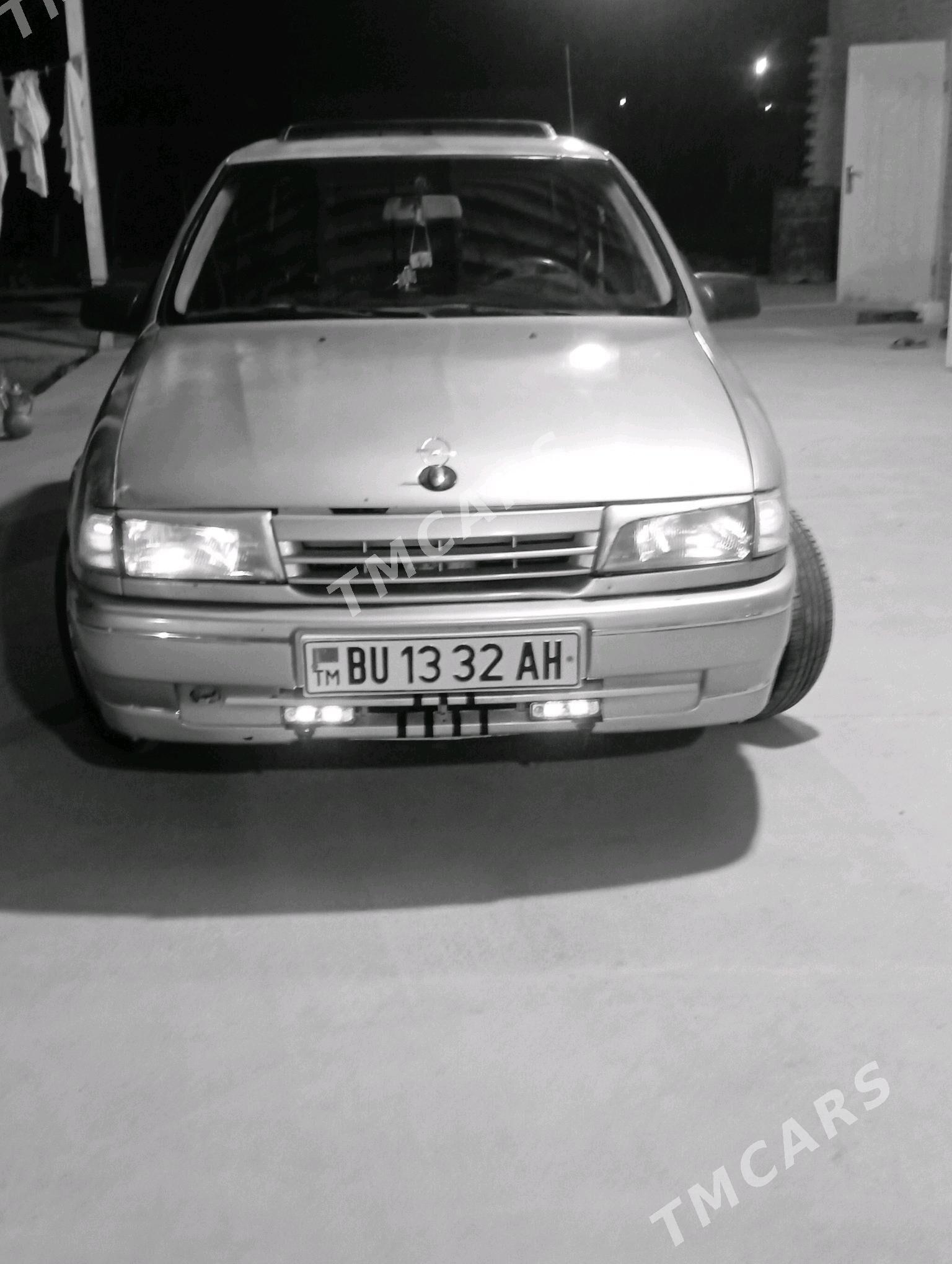 Opel Vectra 1993 - 41 000 TMT - Kaka - img 4