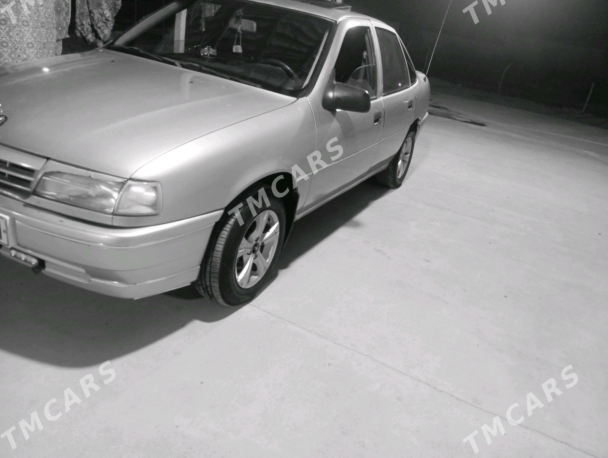 Opel Vectra 1993 - 41 000 TMT - Kaka - img 3