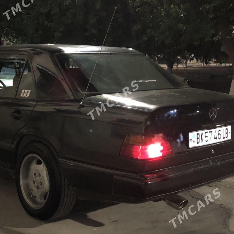 Mercedes-Benz E300 1989 - 50 000 TMT - Türkmenabat - img 6