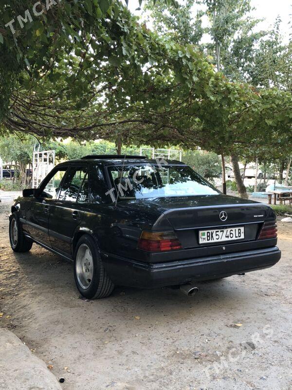 Mercedes-Benz E300 1989 - 50 000 TMT - Türkmenabat - img 3