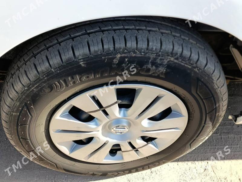 Nissan Urvan 2014 - 260 000 TMT - Достлук - img 2