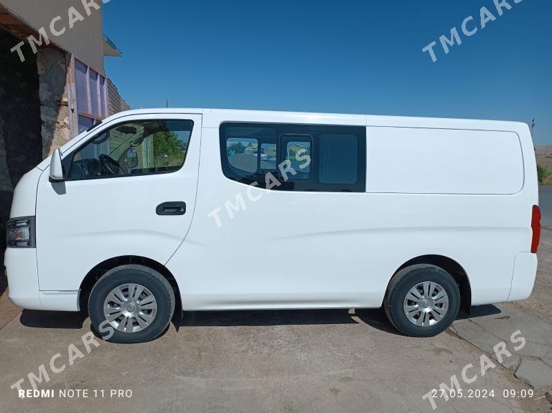 Nissan Urvan 2014 - 260 000 TMT - Достлук - img 4
