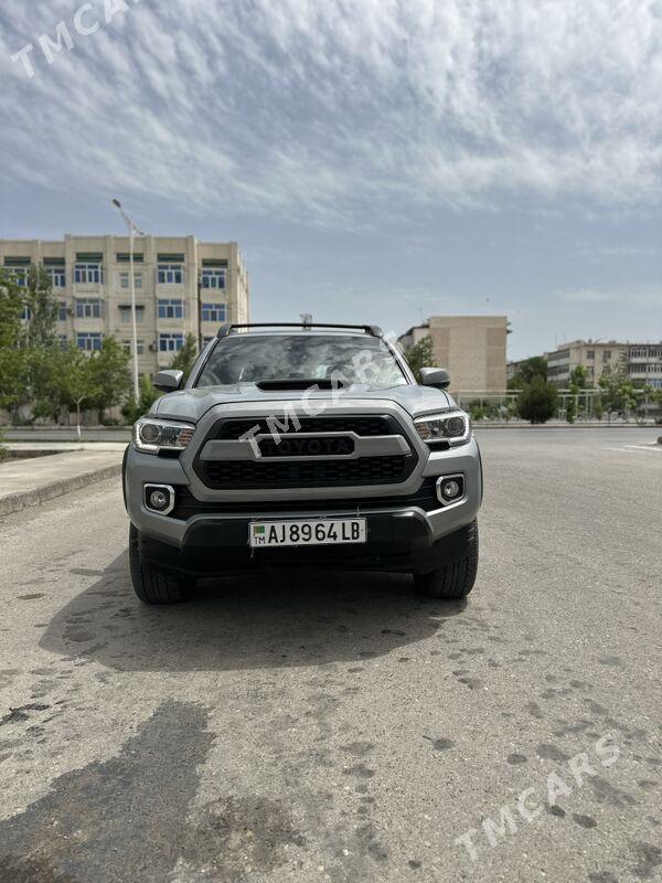 Toyota Tacoma 2018 - 355 000 TMT - Туркменабат - img 3