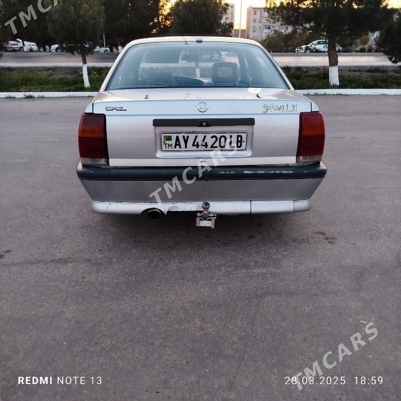Opel Omega 1987 - 22 000 TMT - Туркменабат - img 4