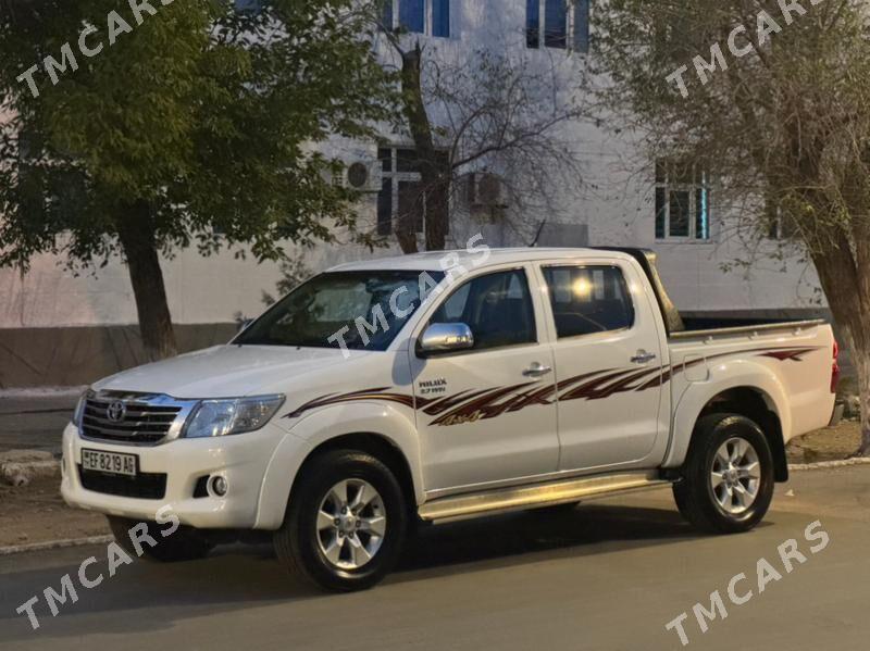 Toyota Hilux 2015 - 395 000 TMT - Балканабат - img 2