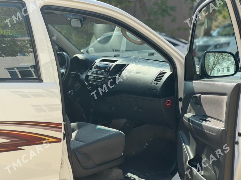 Toyota Hilux 2015 - 395 000 TMT - Балканабат - img 7