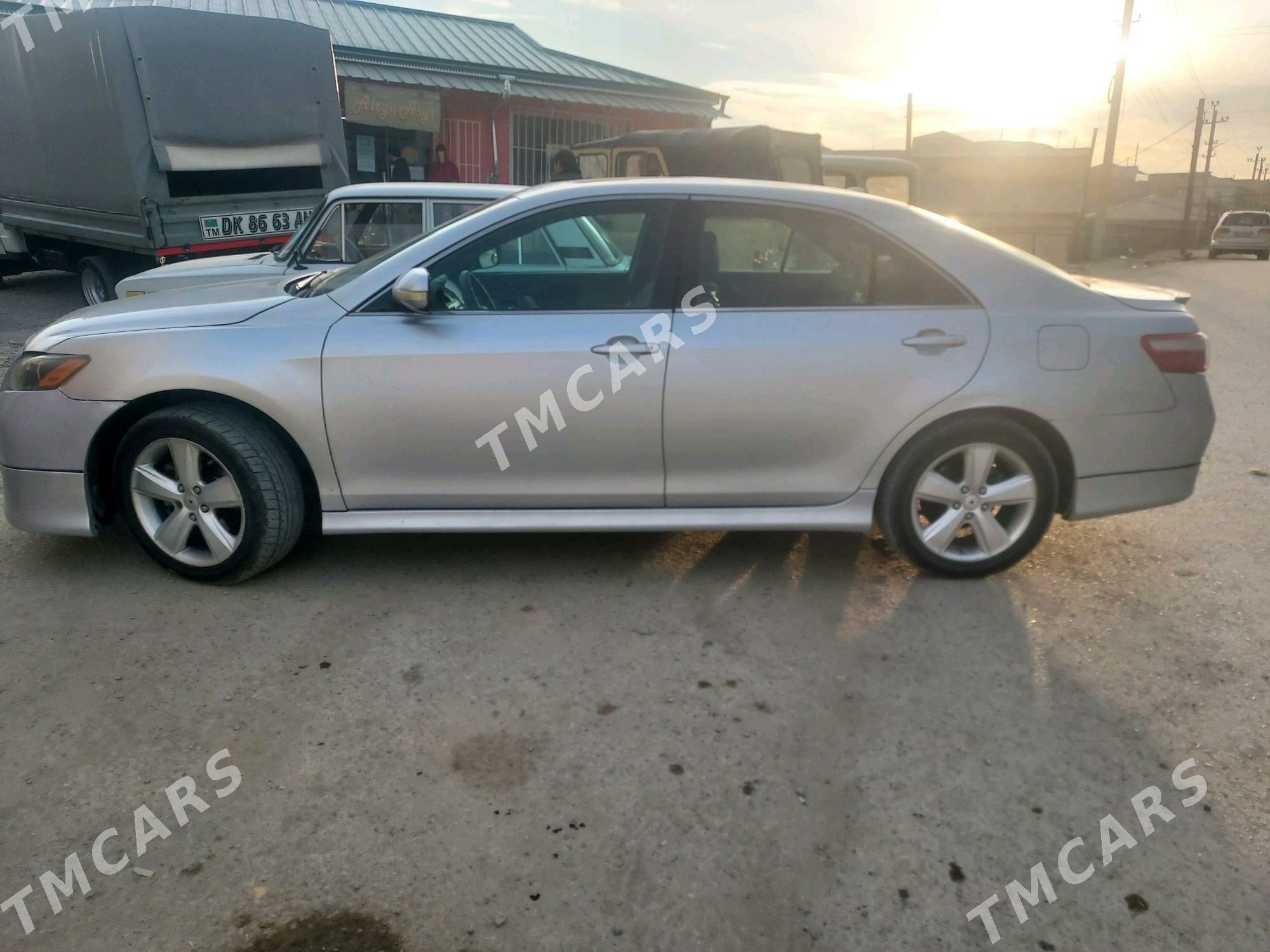 Toyota Camry 2007 - 170 000 TMT - Bäherden - img 4